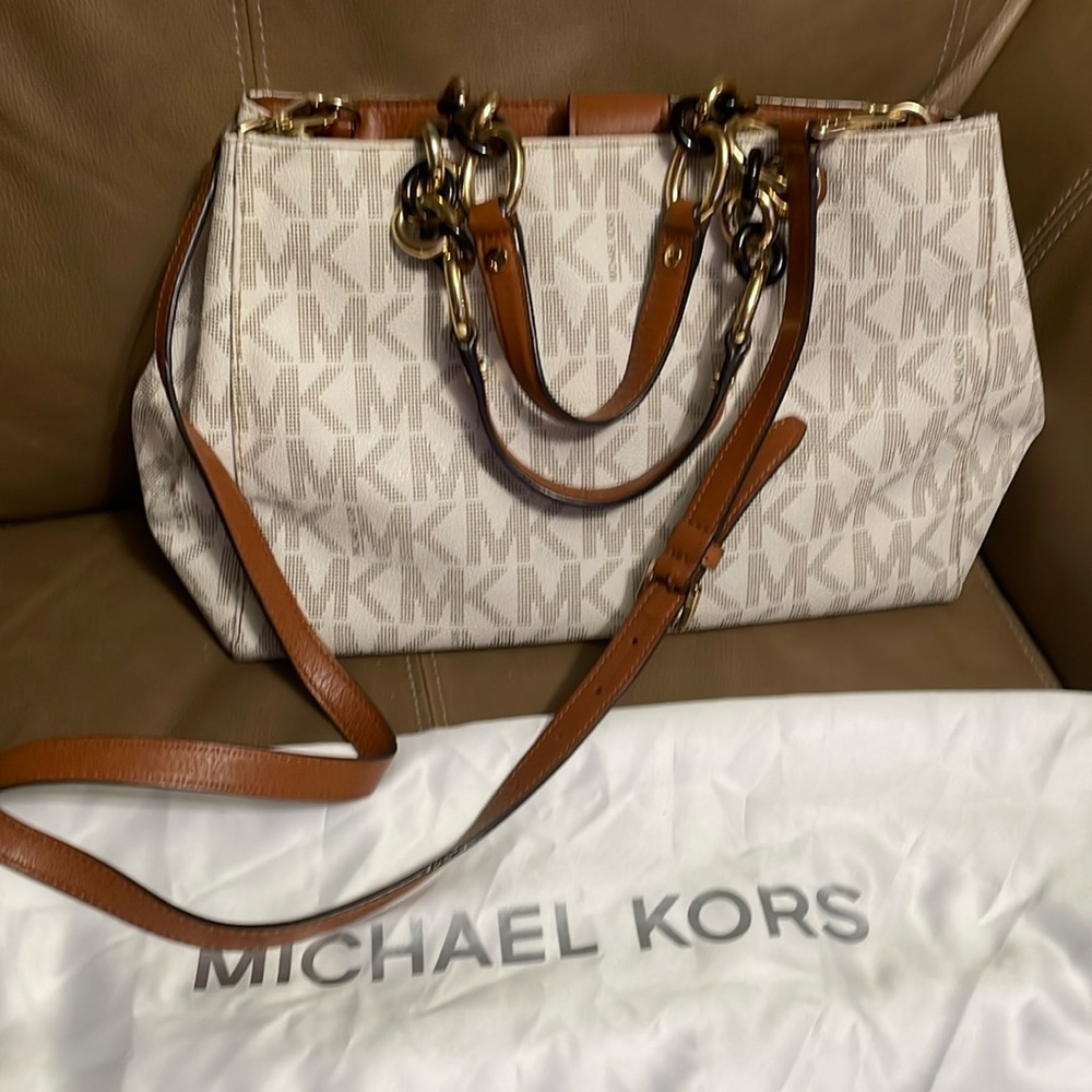 Micheal Kors handbag